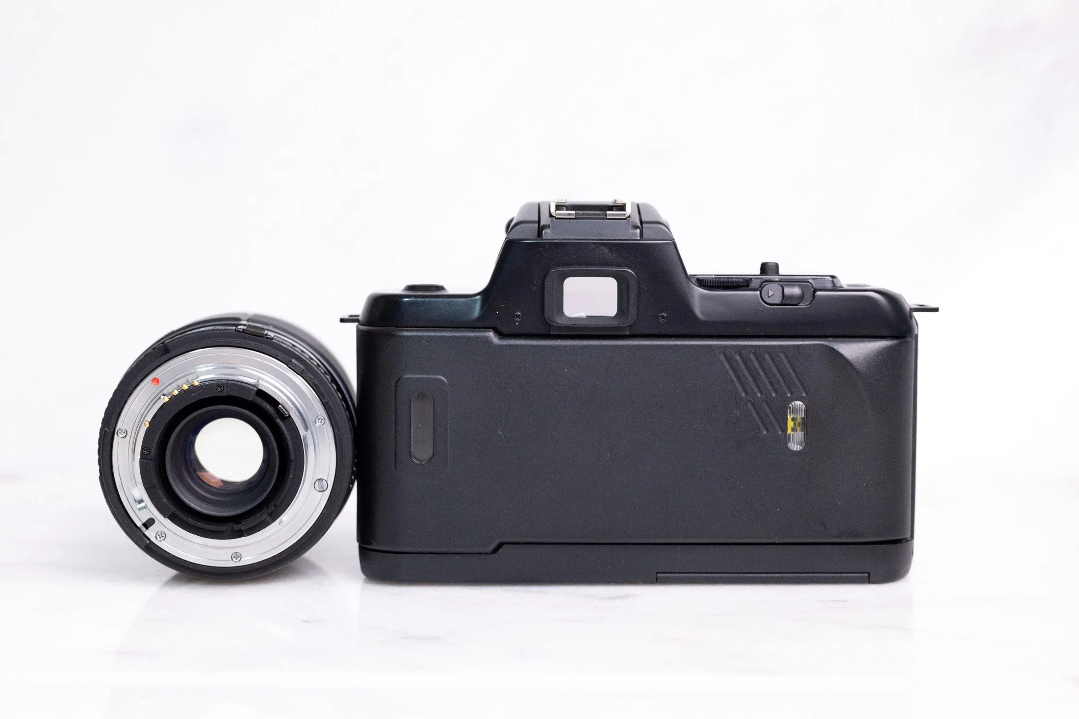 Nikon N4004 35mm Film SLR Camera Body with Sigma 35-135mm Zoom